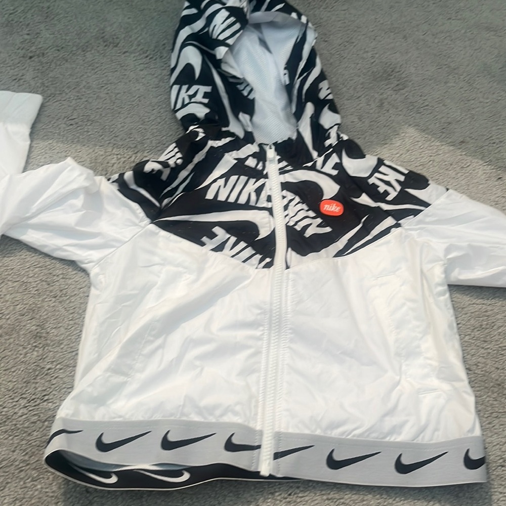 zip up nike windbreaker girls